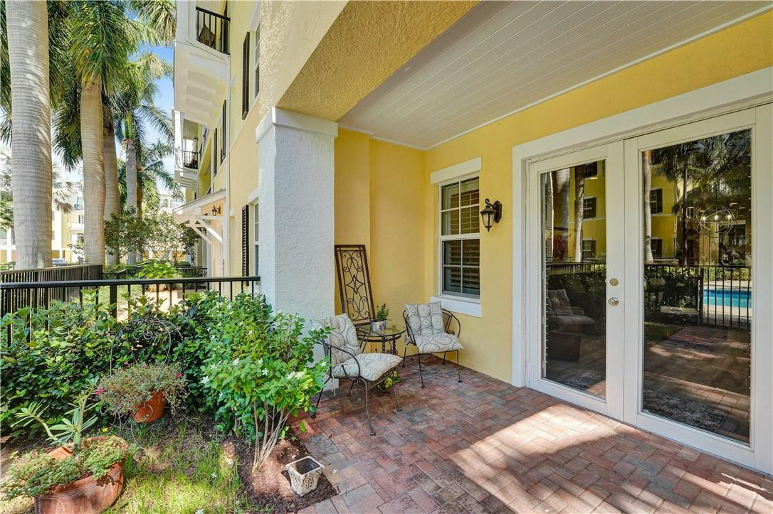 226 N Latitude Circle 101