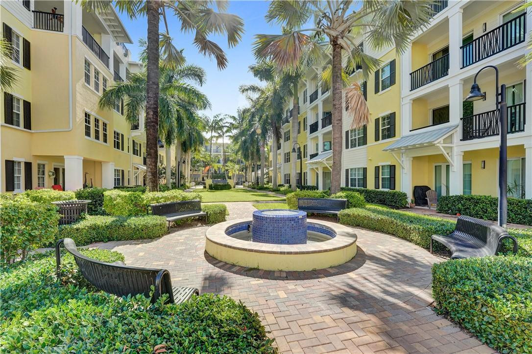 226 N Latitude Circle 101