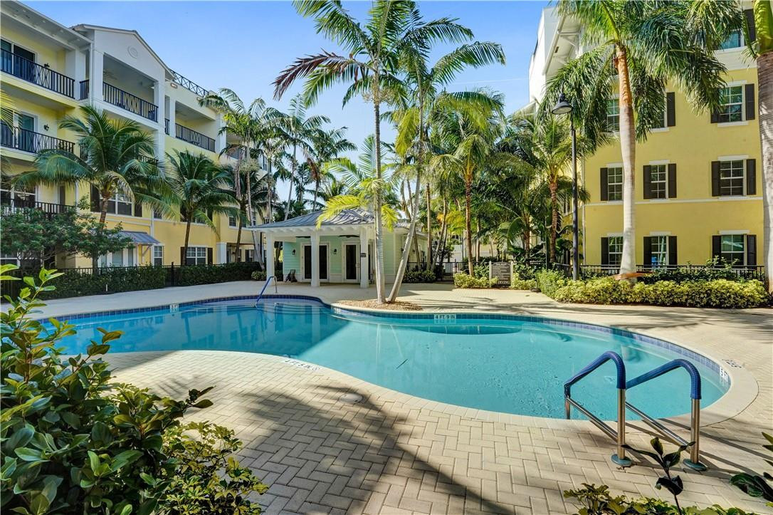 226 N Latitude Circle 101