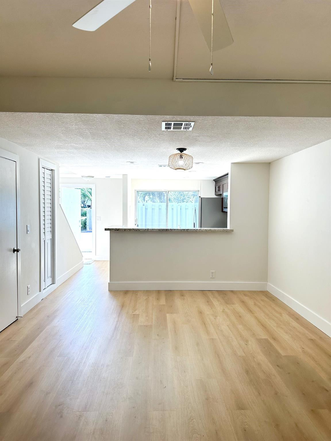 35 SW 3rd Street