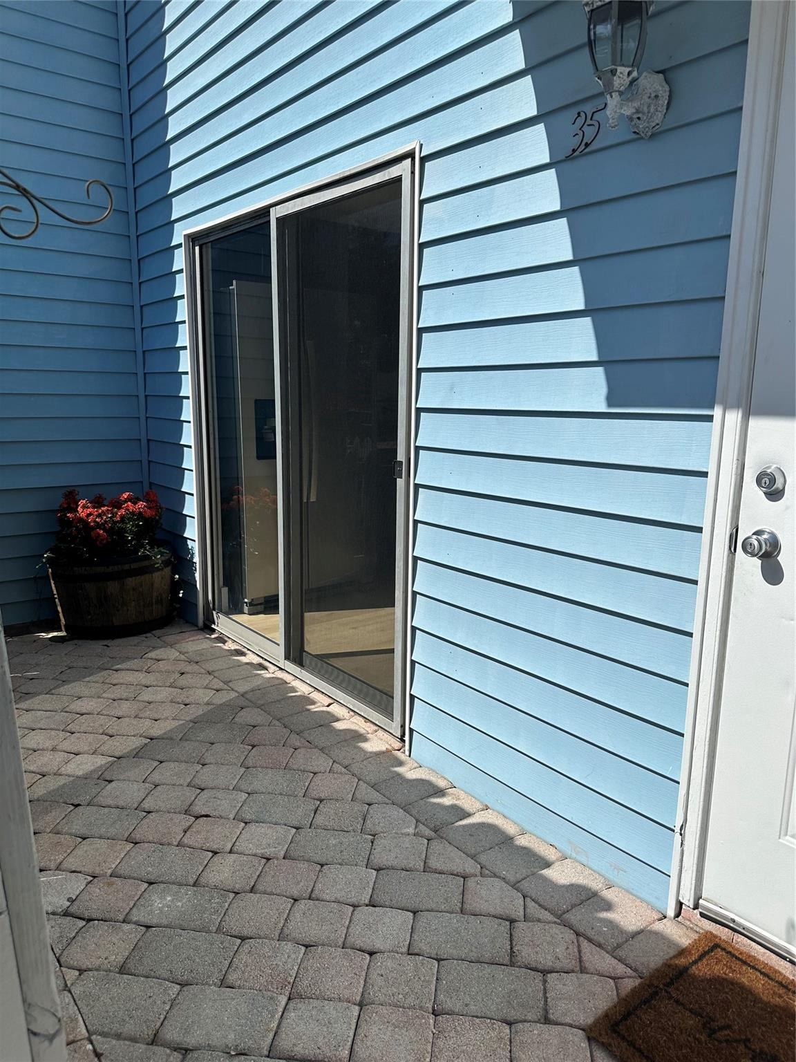 35 SW 3rd Street