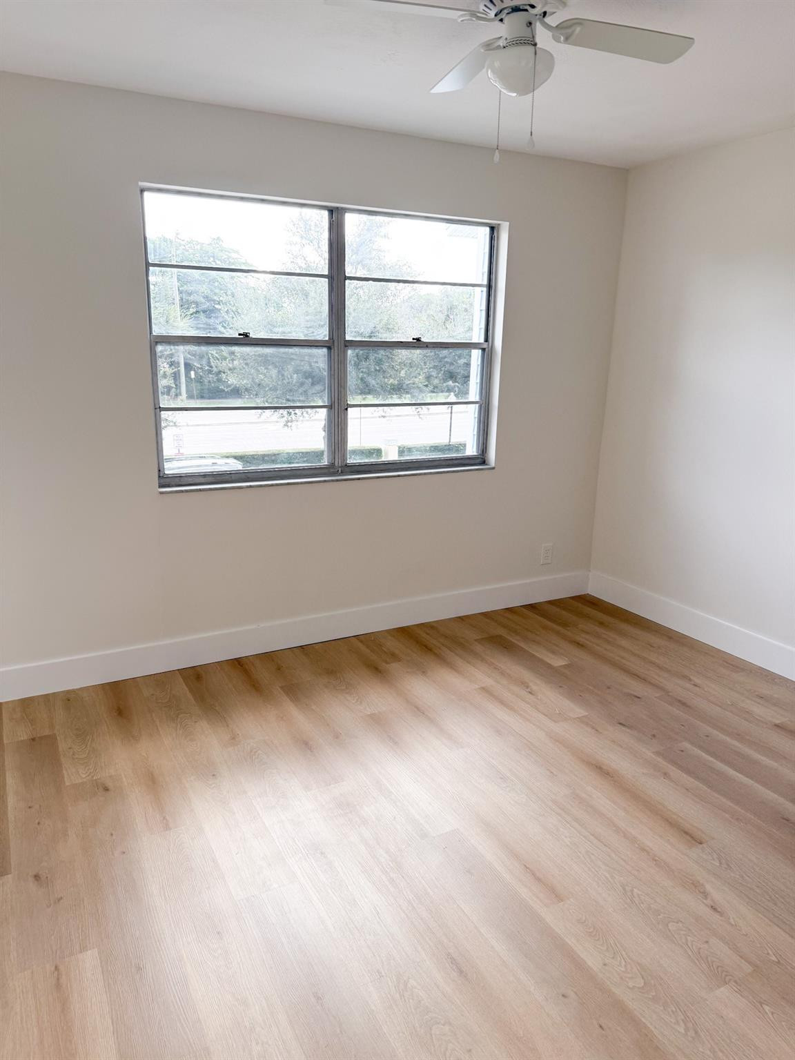35 SW 3rd Street