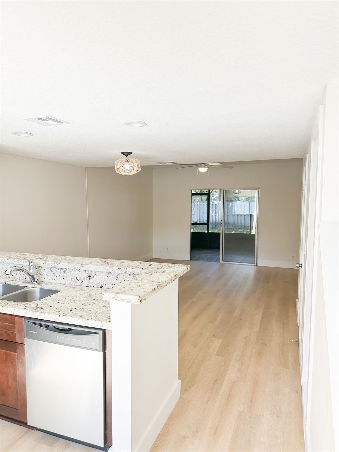35 SW 3rd Street