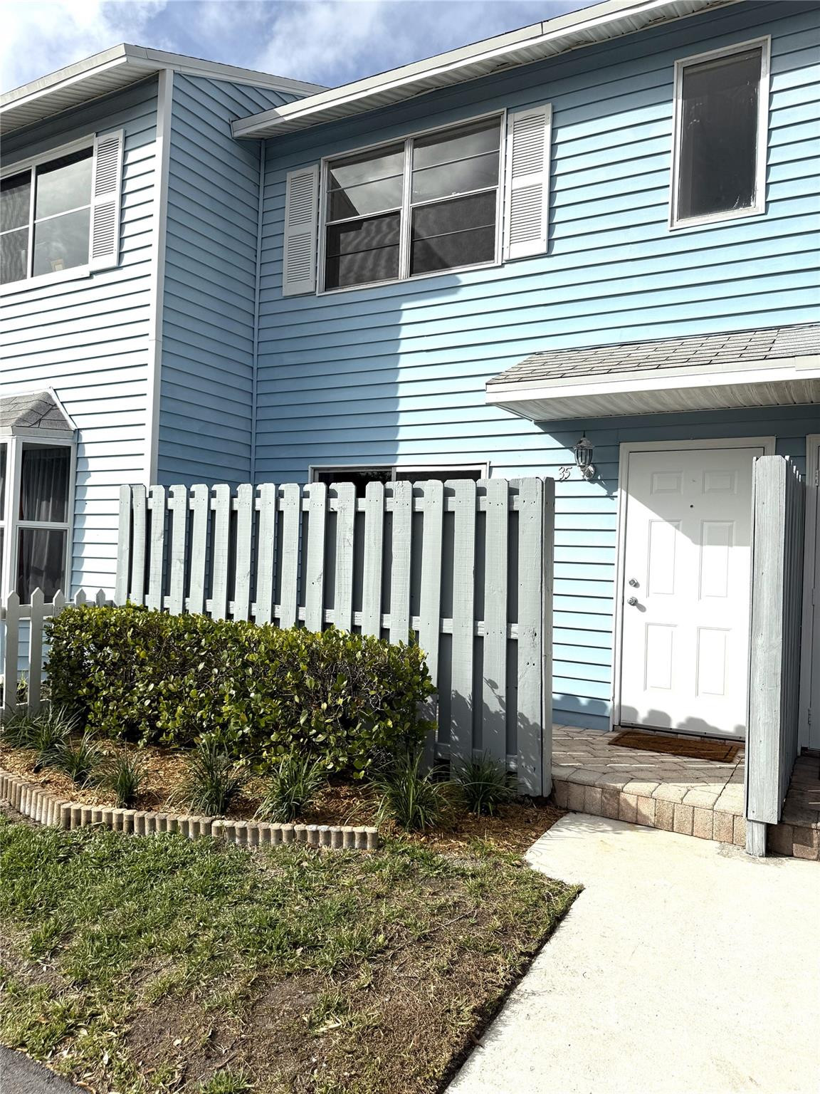 35 SW 3rd Street