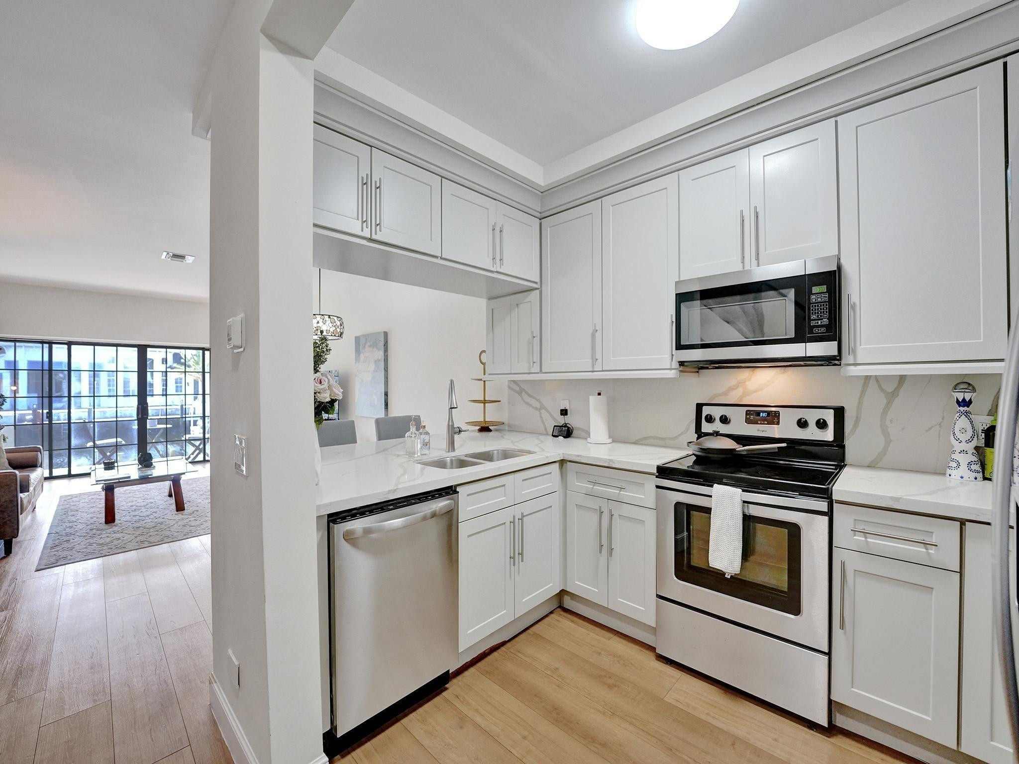 4300 S Ocean Boulevard 3