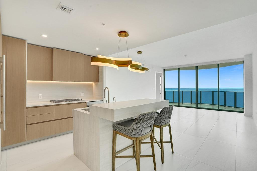 900 N Ocean Boulevard 1405