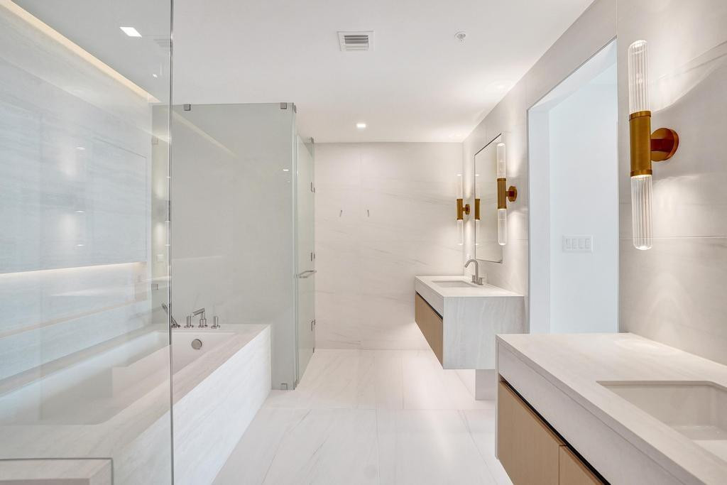 900 N Ocean Boulevard 1405