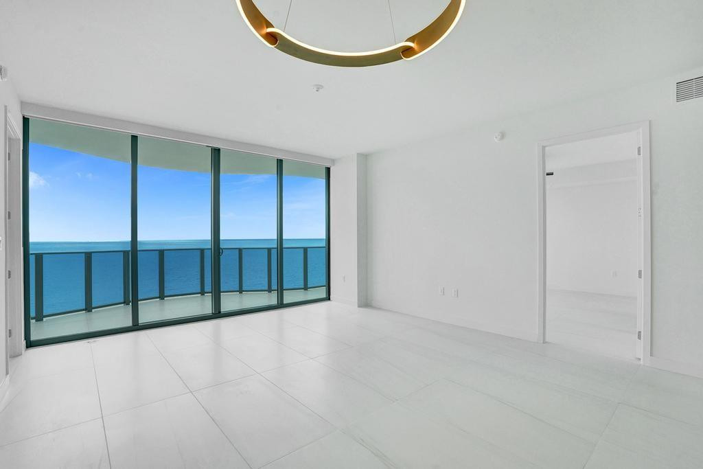 900 N Ocean Boulevard 1405