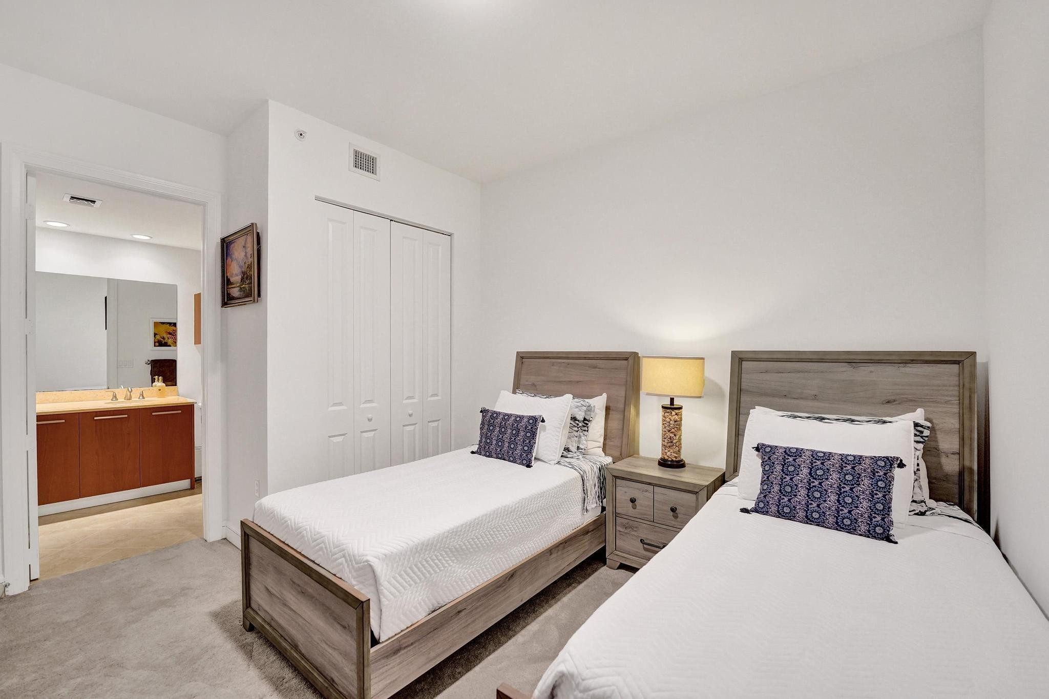 4445 El Mar Dr 2314