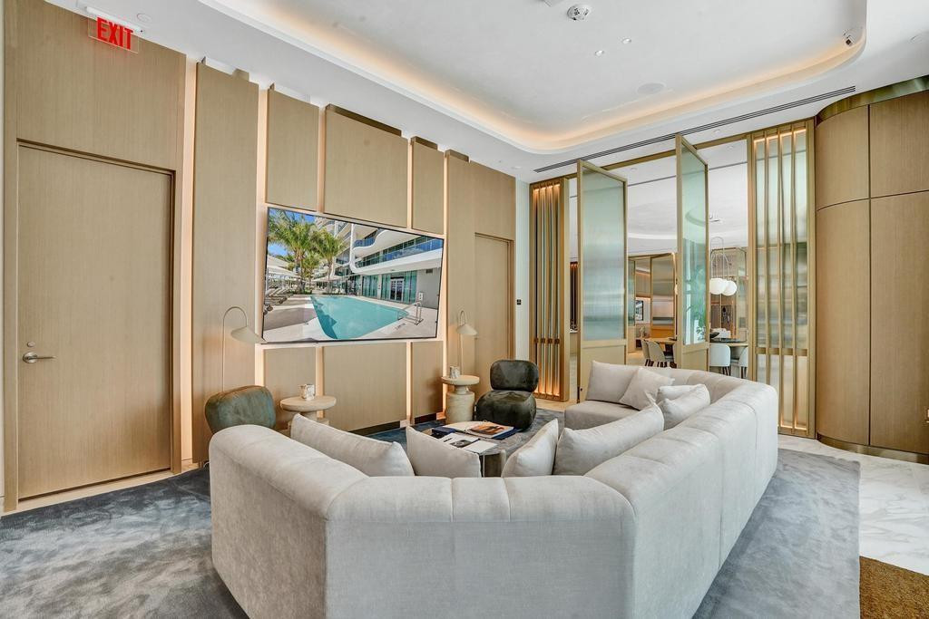 900 N Ocean Boulevard 302
