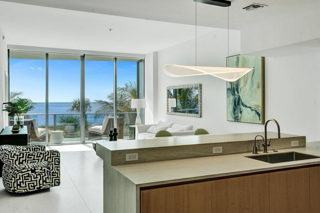 900 N Ocean Boulevard 302