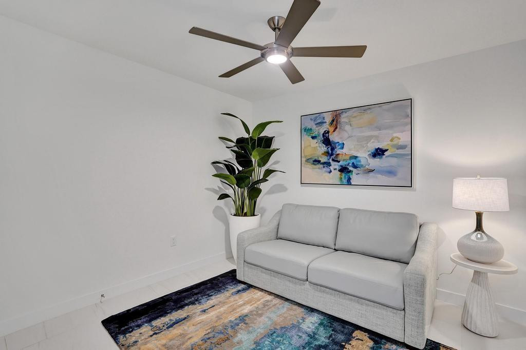 900 N Ocean Boulevard 302