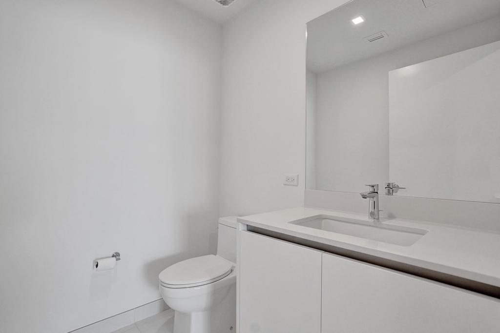 900 N Ocean Boulevard 302
