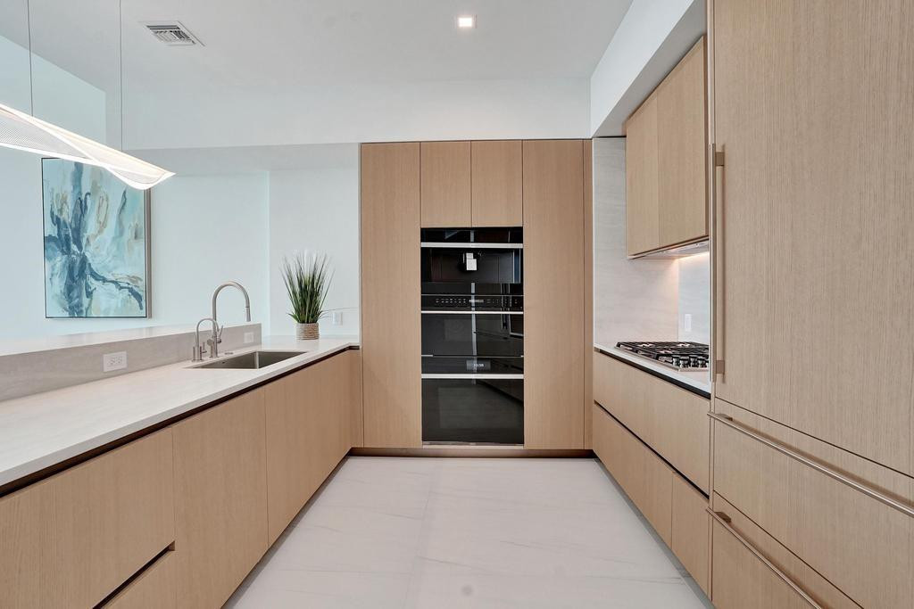 900 N Ocean Boulevard 302