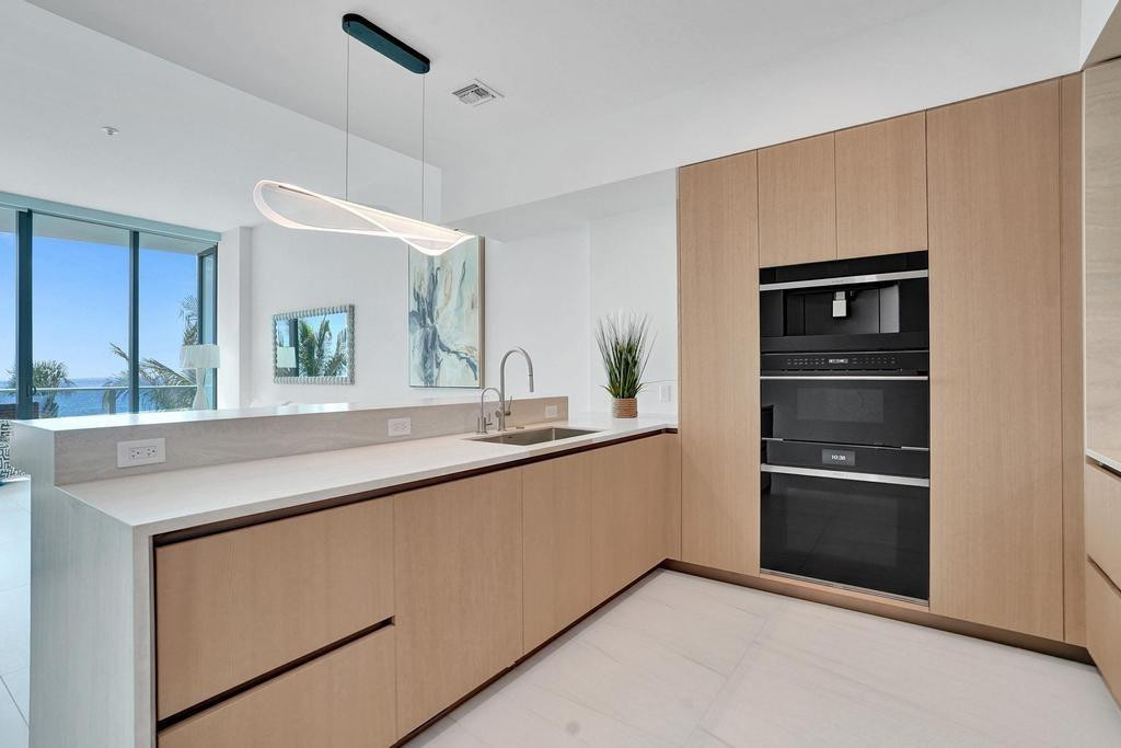 900 N Ocean Boulevard 302