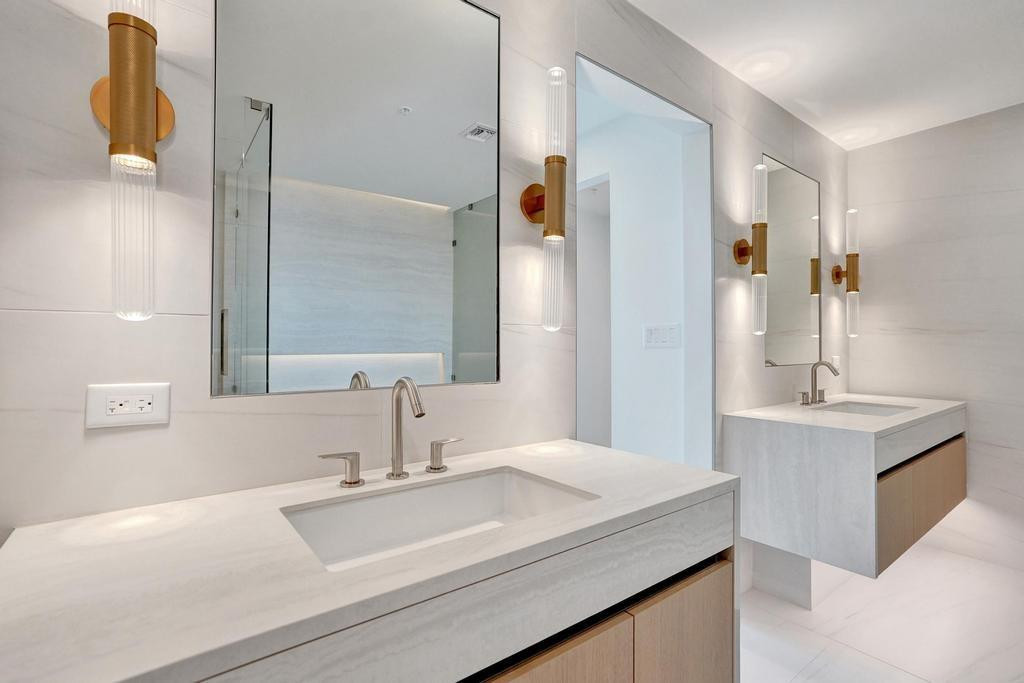 900 N Ocean Boulevard 302