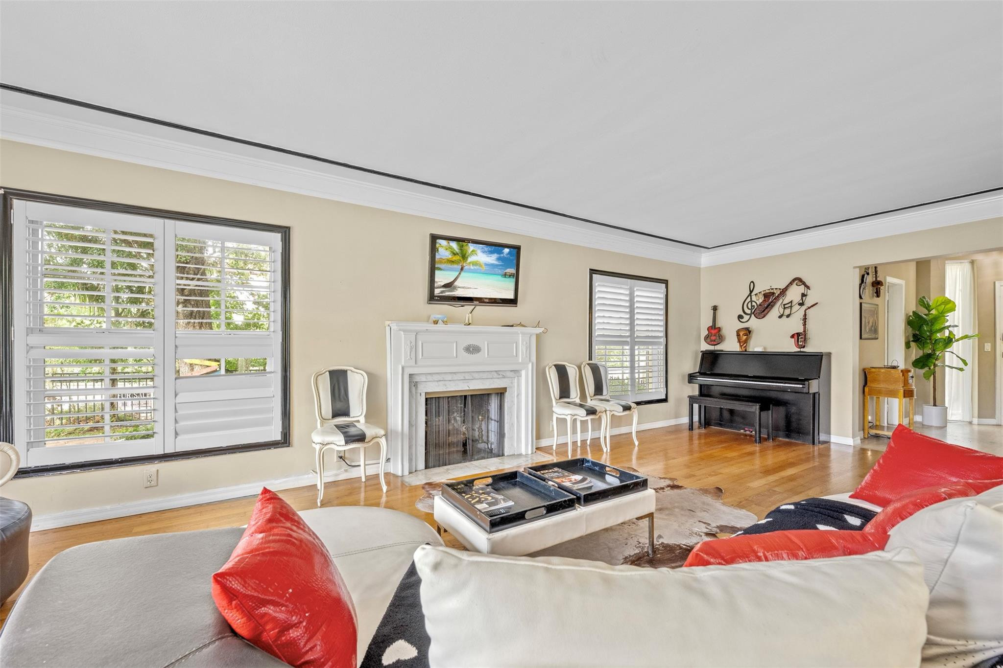 2300 Castilla Isle