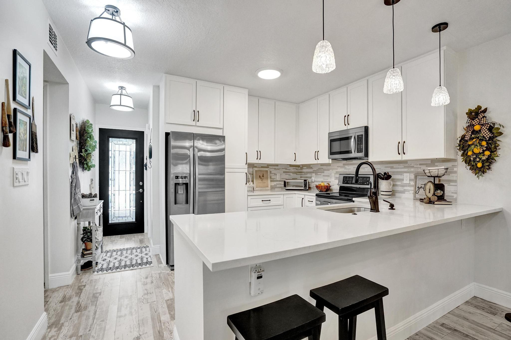 9155 Flynn Circle 3