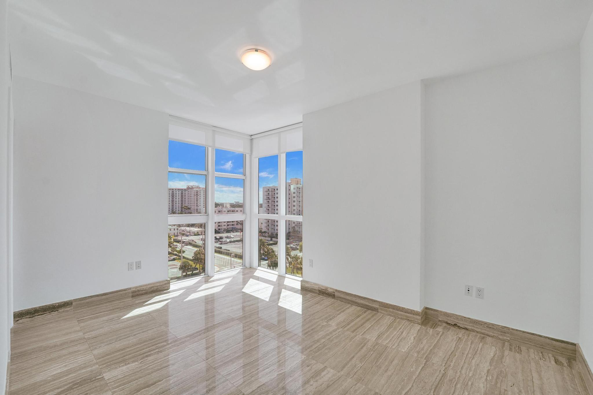 101 S Fort Lauderdale Beach Boulevard Unit: 806