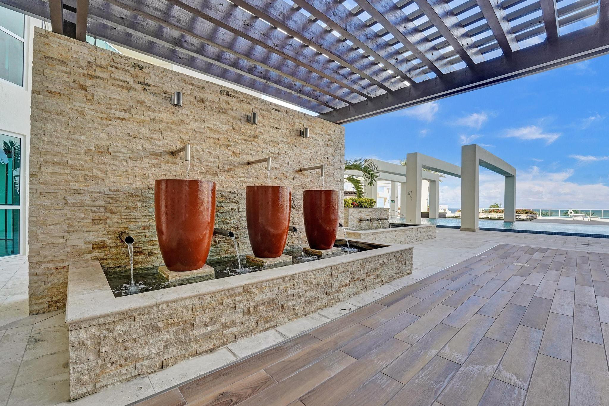101 S Fort Lauderdale Beach Boulevard Unit: 806