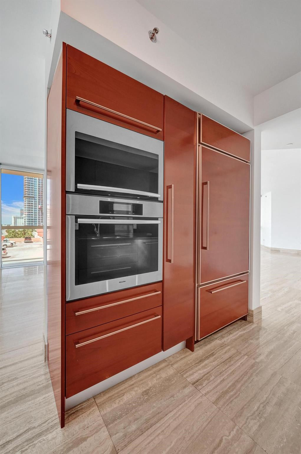 101 S Fort Lauderdale Beach Boulevard Unit: 806