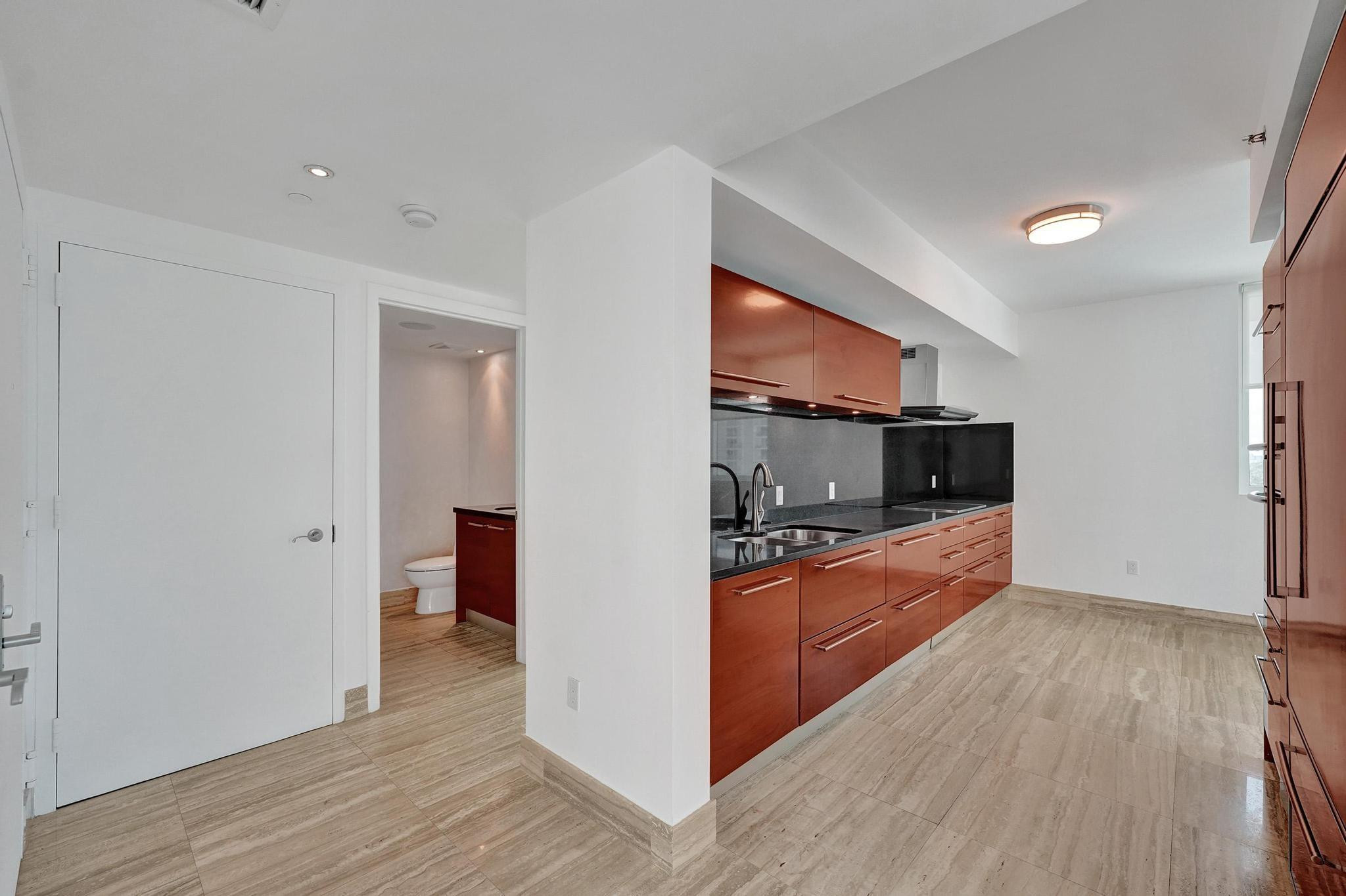 101 S Fort Lauderdale Beach Boulevard Unit: 806