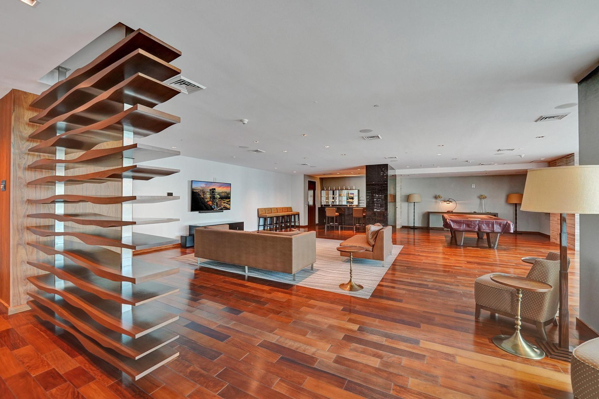 101 S Fort Lauderdale Beach Boulevard Unit: 806