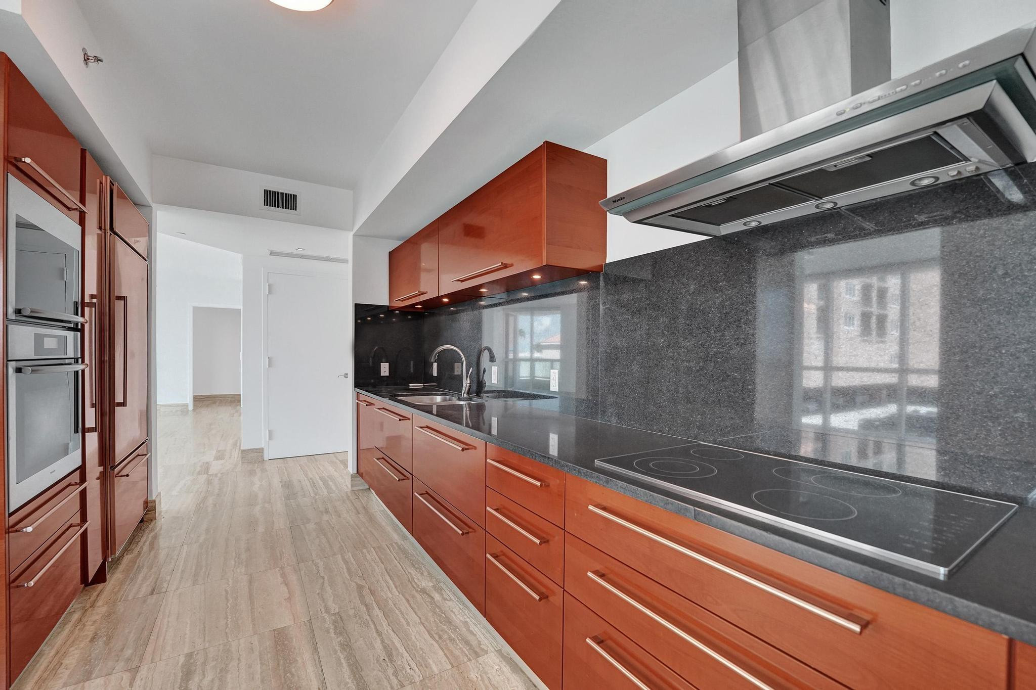 101 S Fort Lauderdale Beach Boulevard Unit: 806