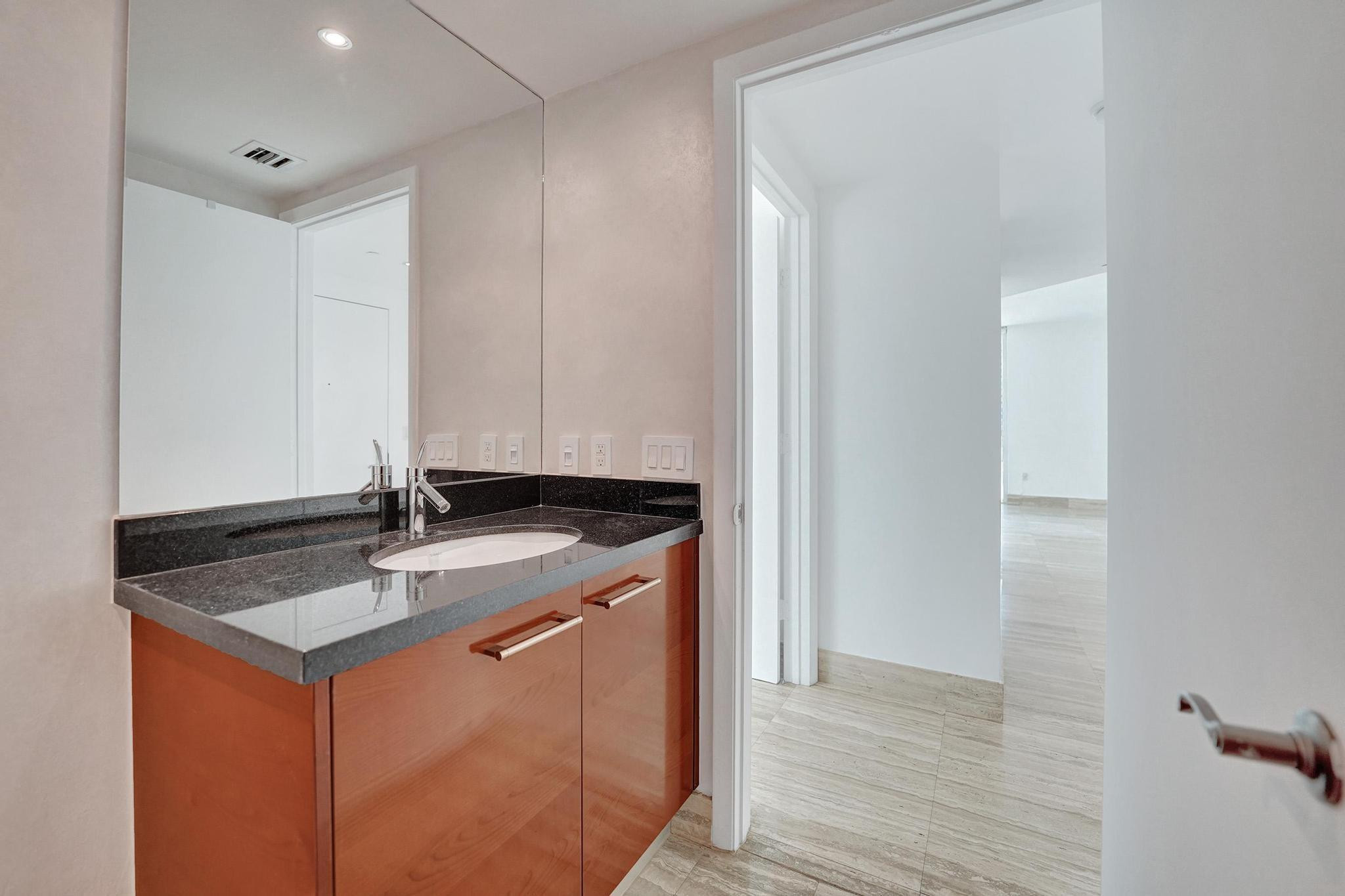 101 S Fort Lauderdale Beach Boulevard Unit: 806