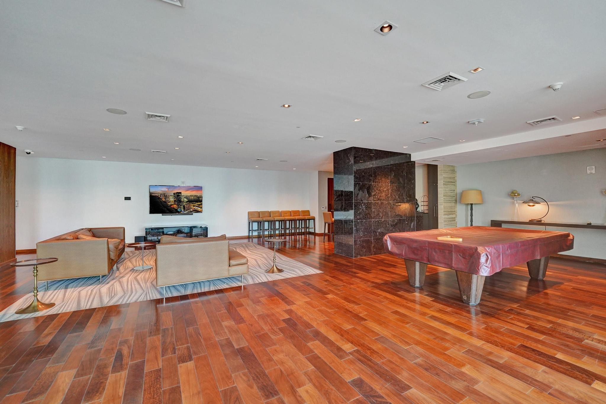 101 S Fort Lauderdale Beach Boulevard Unit: 806