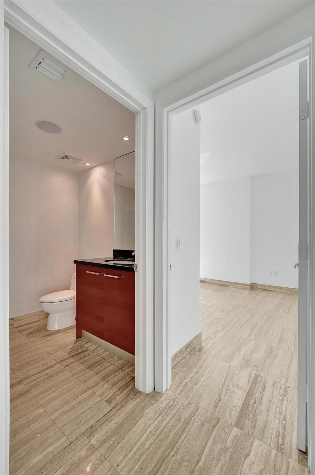 101 S Fort Lauderdale Beach Boulevard Unit: 806
