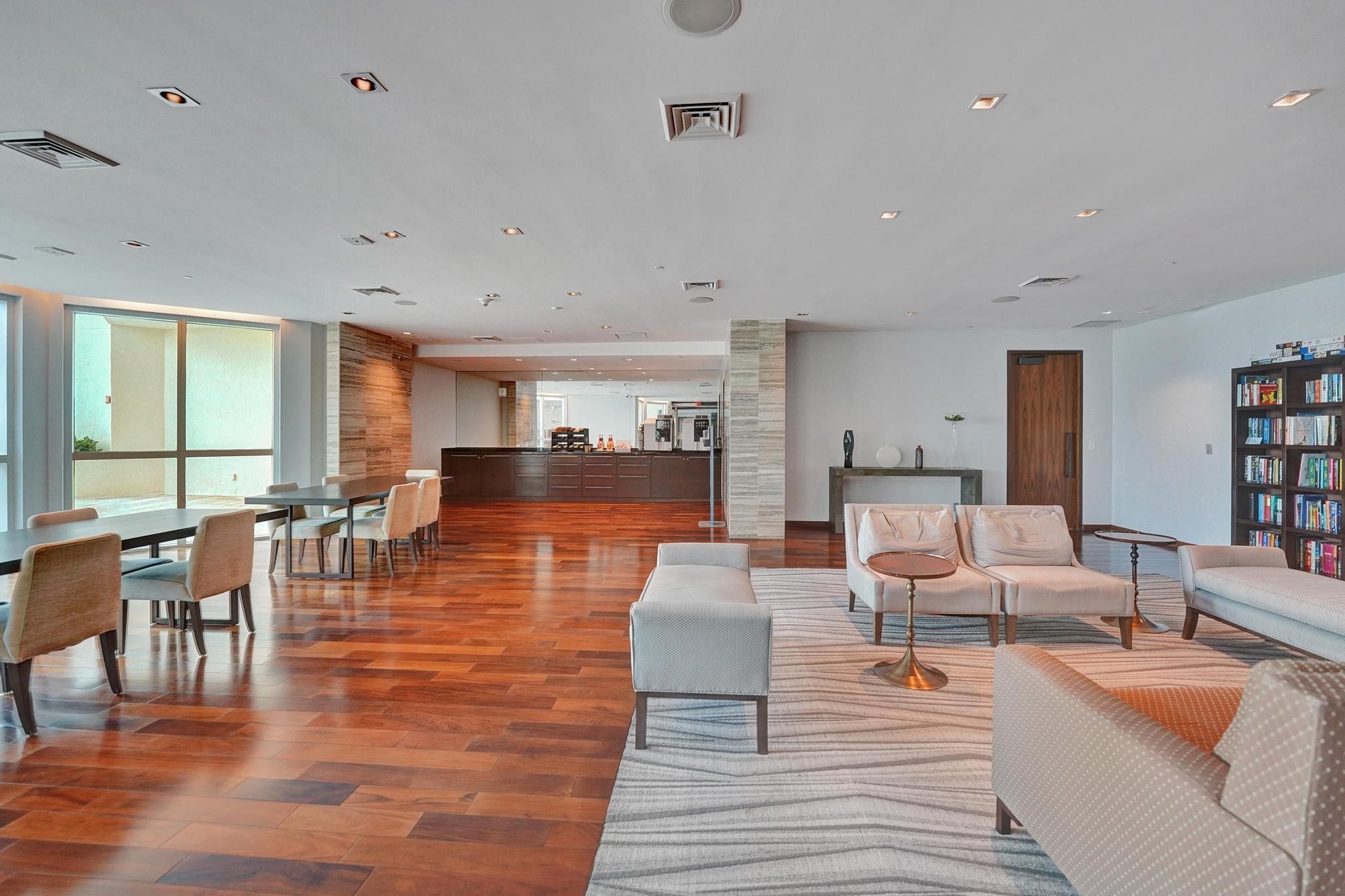 101 S Fort Lauderdale Beach Boulevard Unit: 806