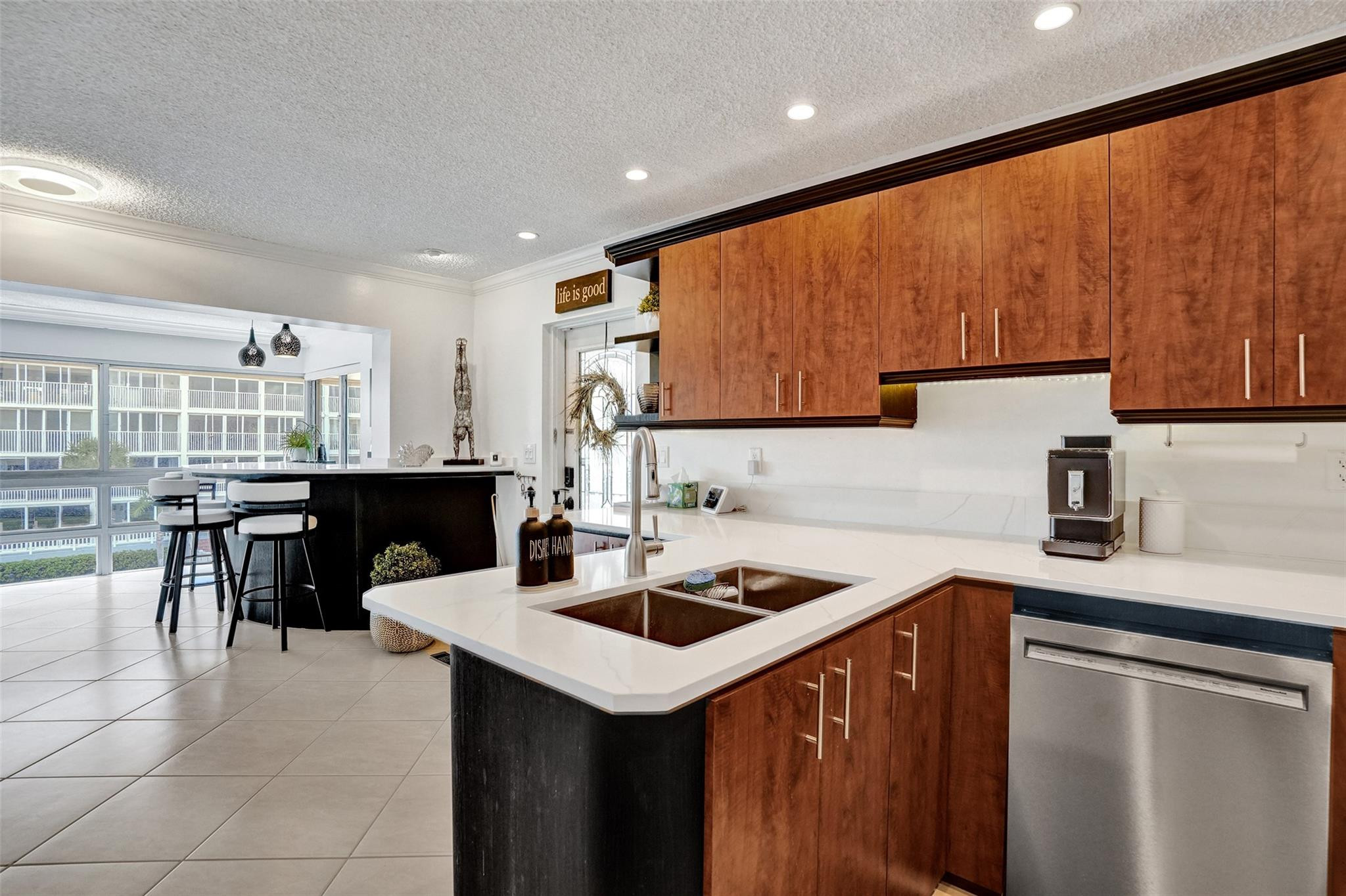3090 NE 48th Street 316