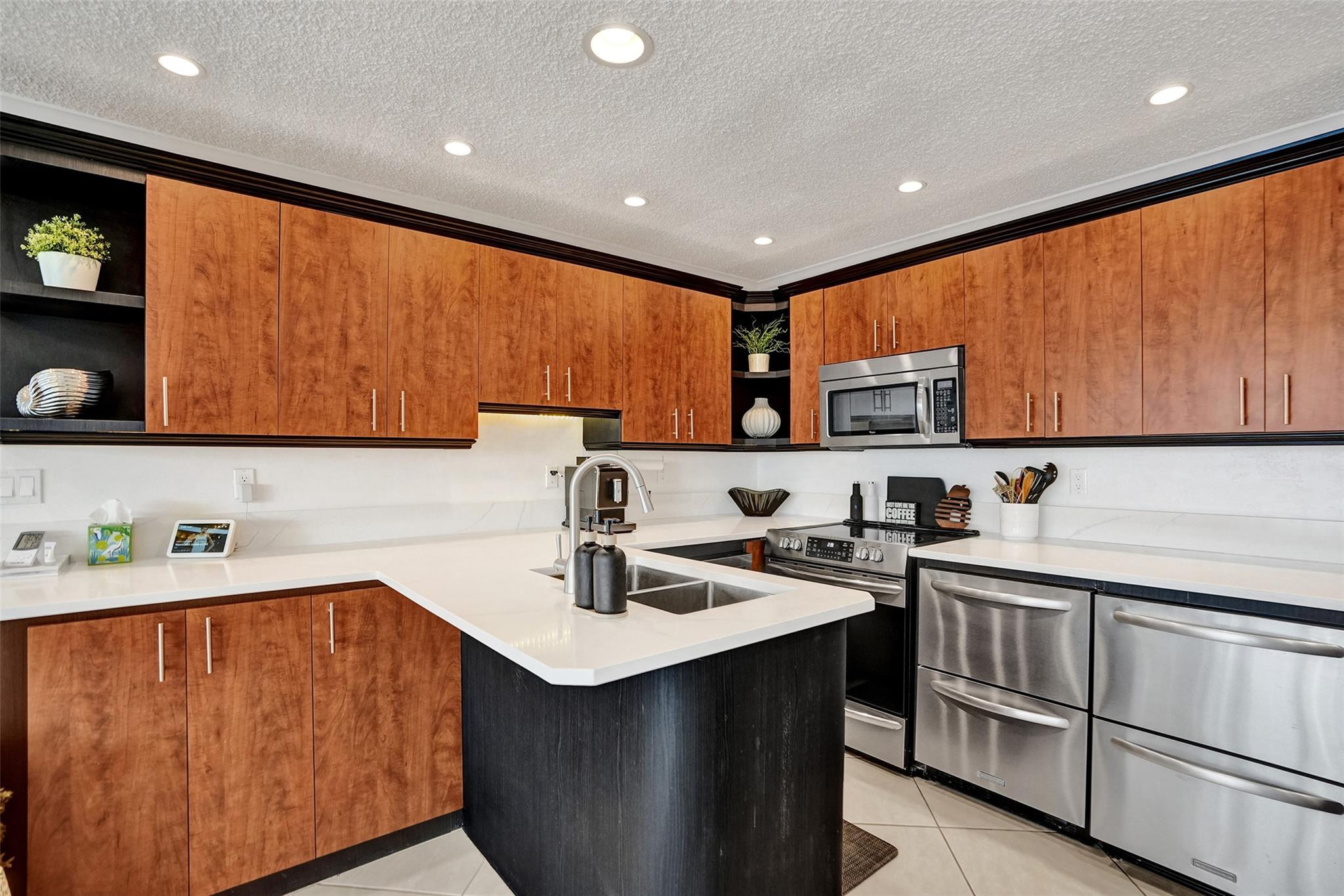 3090 NE 48th Street 316