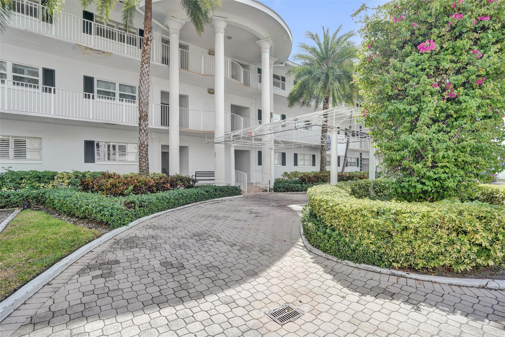 3090 NE 48th Street 316
