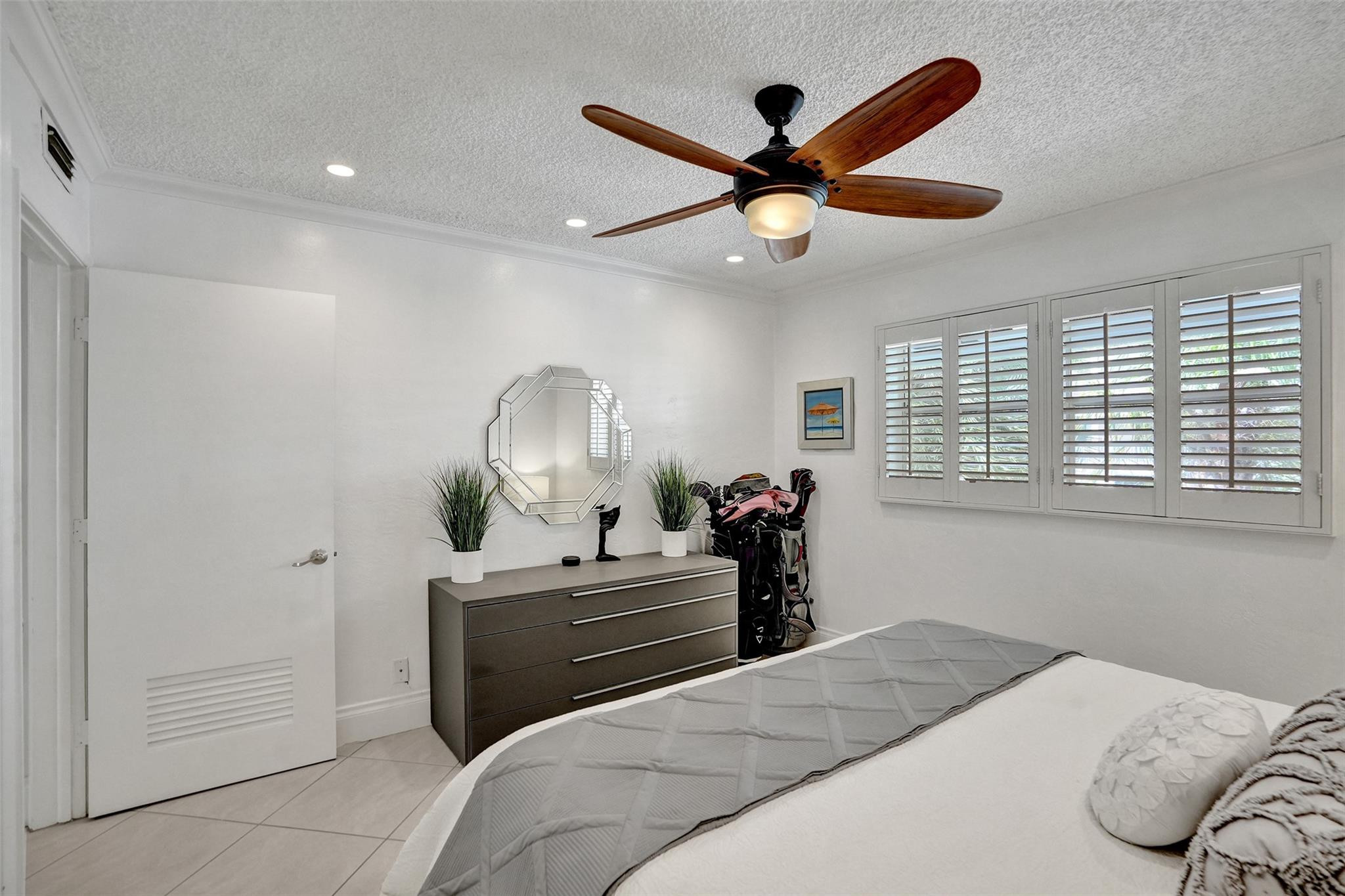 3090 NE 48th Street 316