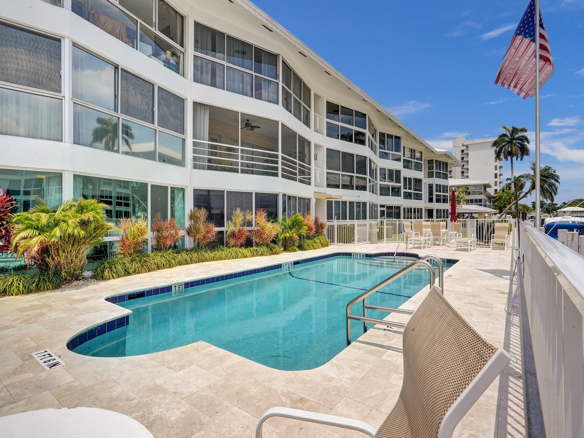 3090 NE 48th Street 316