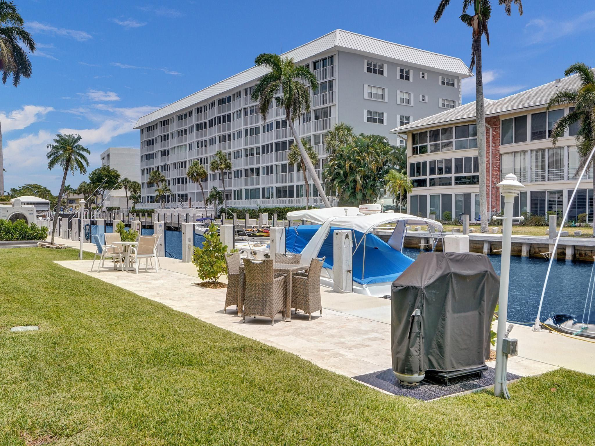 3090 NE 48th Street 316