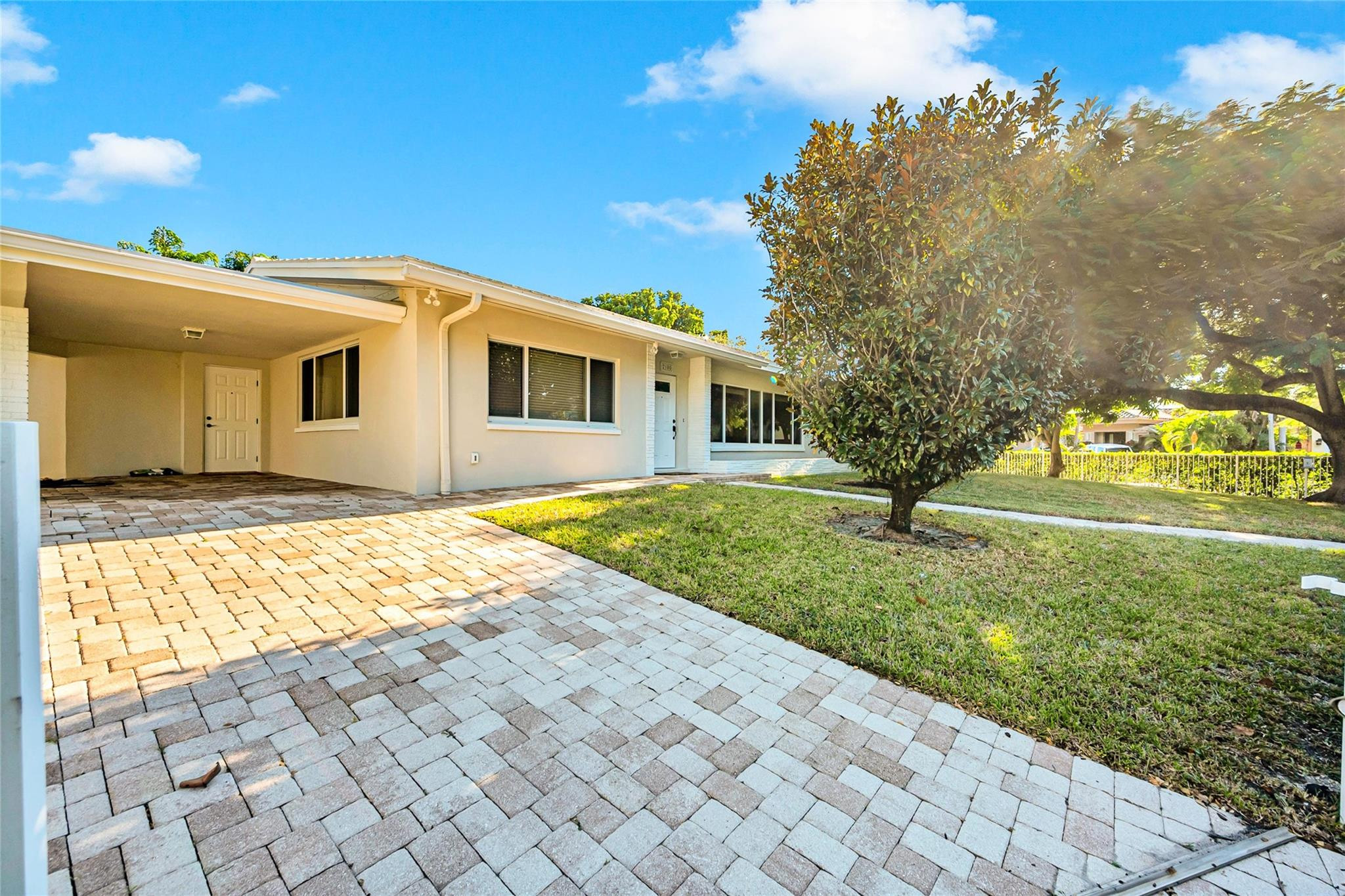 2100 Manatee Drive