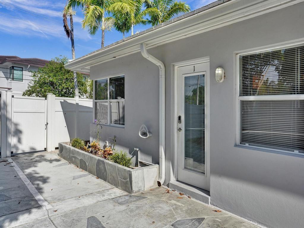 4422 Seagrape Drive 1, Lauderdale-By-The-Sea Unit: 1