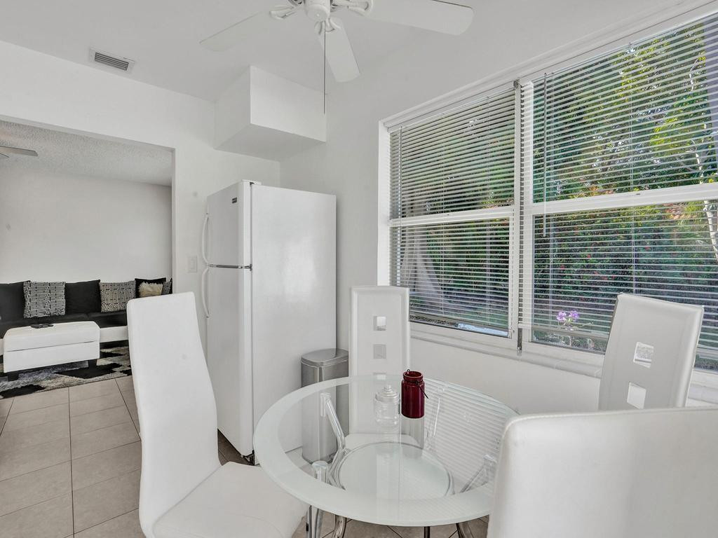 4422 Seagrape Drive 1, Lauderdale-By-The-Sea Unit: 1