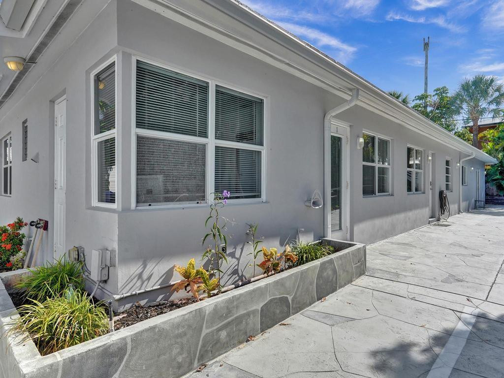 4422 Seagrape Drive 1, Lauderdale-By-The-Sea Unit: 1