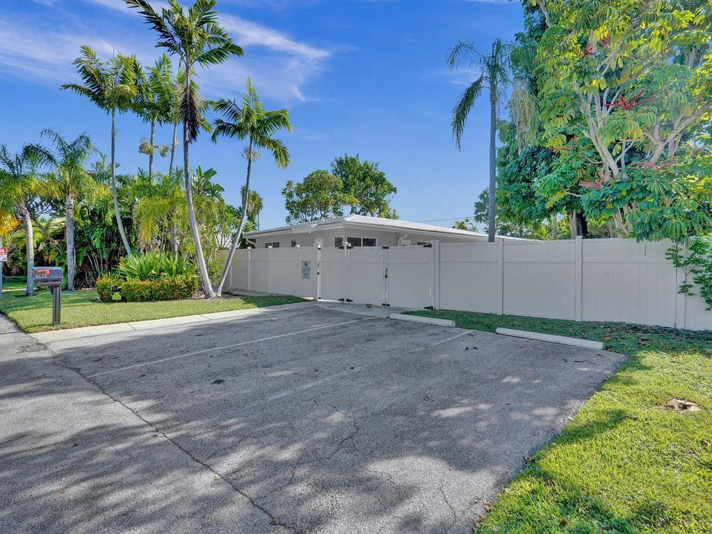 4422 Seagrape Drive 1, Lauderdale-By-The-Sea Unit: 1