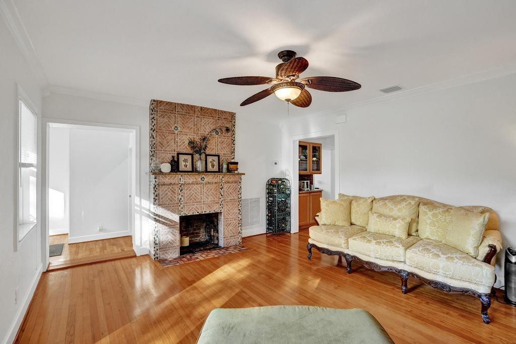 408 NE 9th Avenue