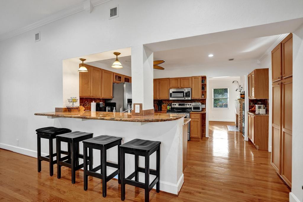 408 NE 9th Avenue