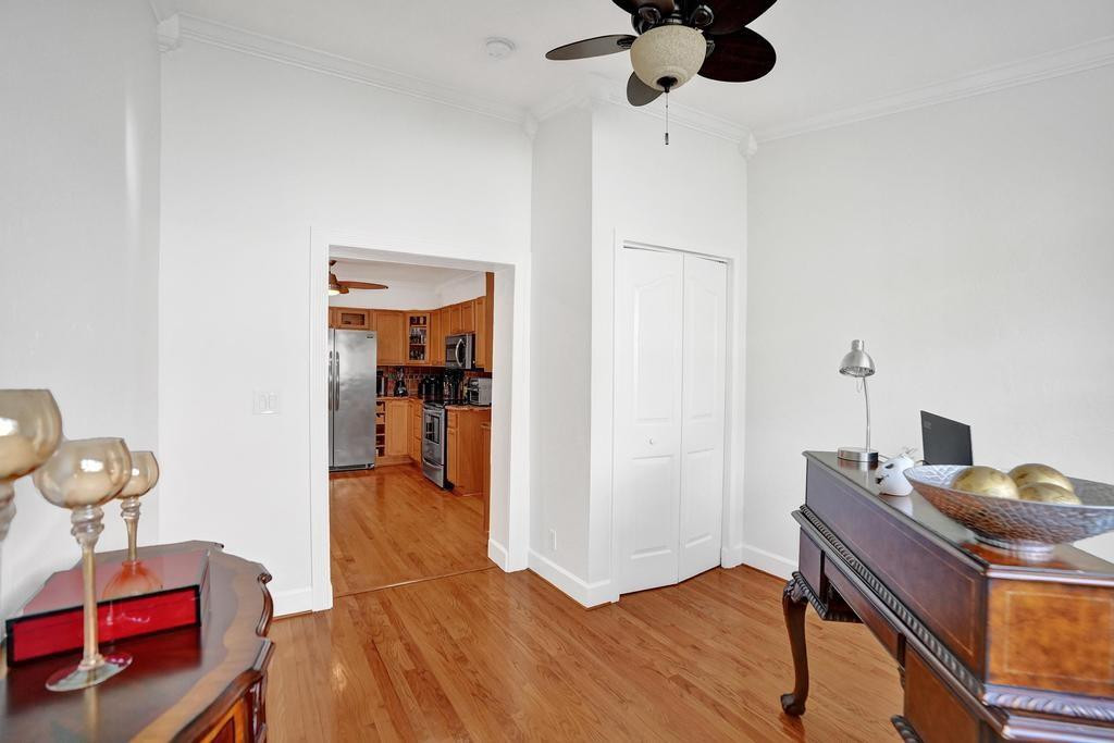 408 NE 9th Avenue
