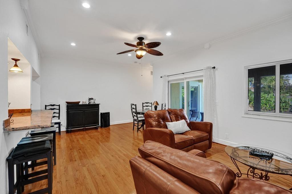 408 NE 9th Avenue