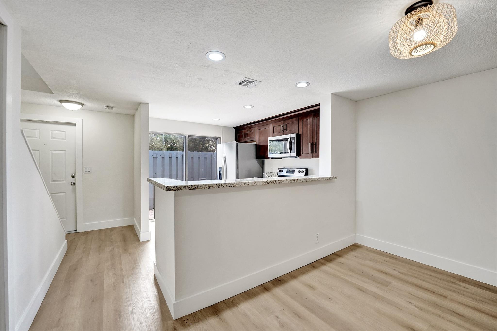 35 SW 3rd Street