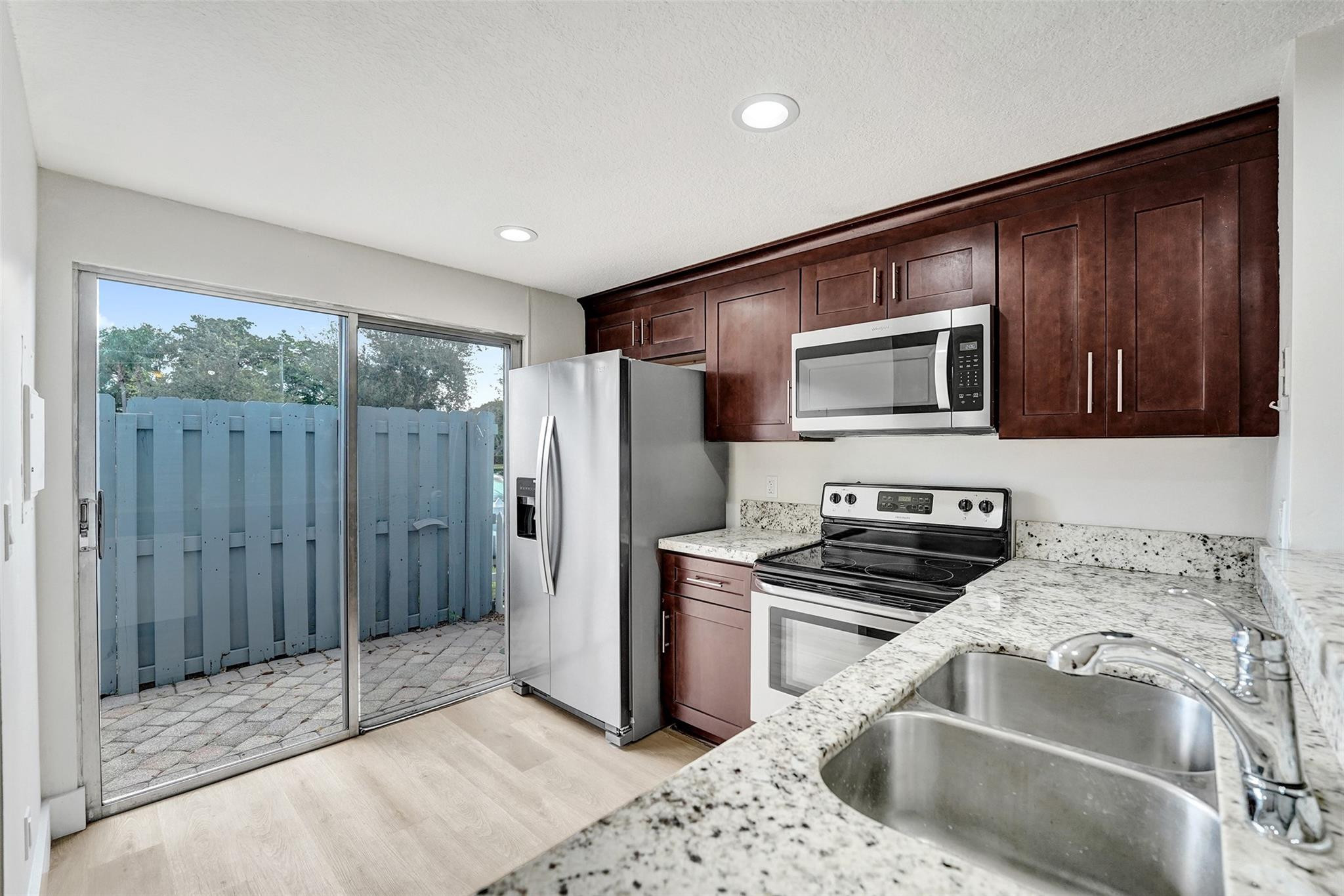 35 SW 3rd Street