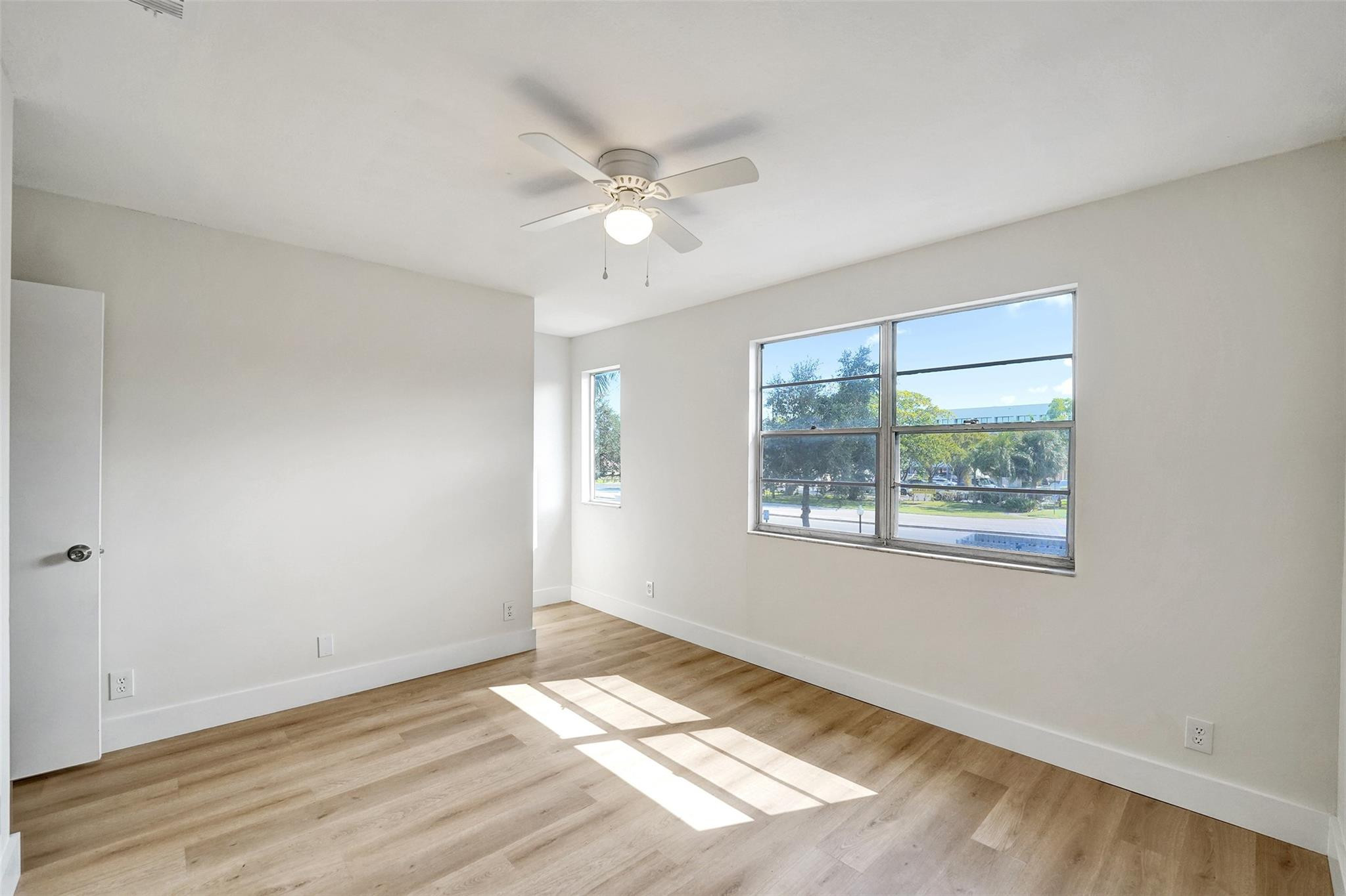 35 SW 3rd Street